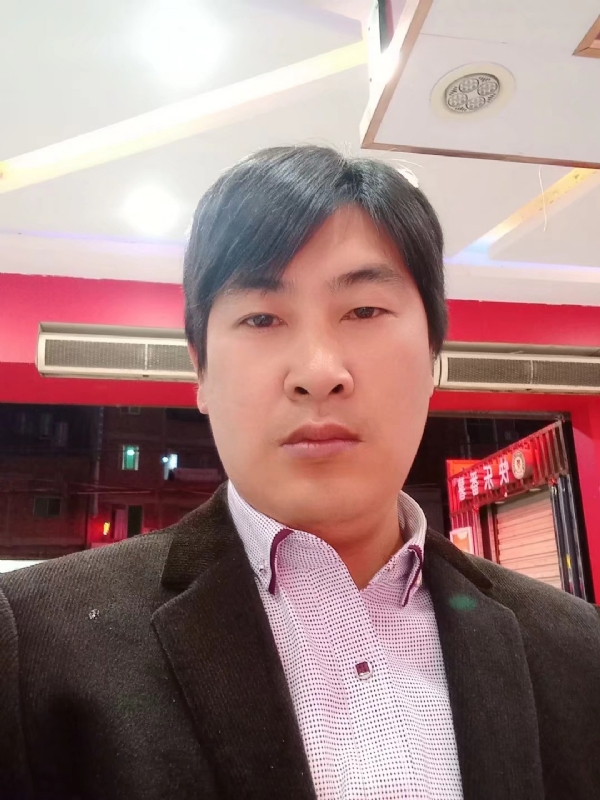 奔跑的第二张照片--晋江中老年相亲网